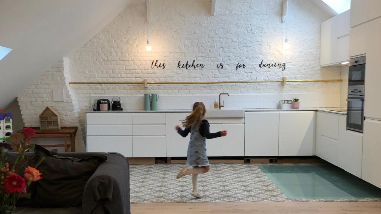 伊普尔Lichtrijke Loft Bij Restaurant Den Olifant公寓 外观 照片